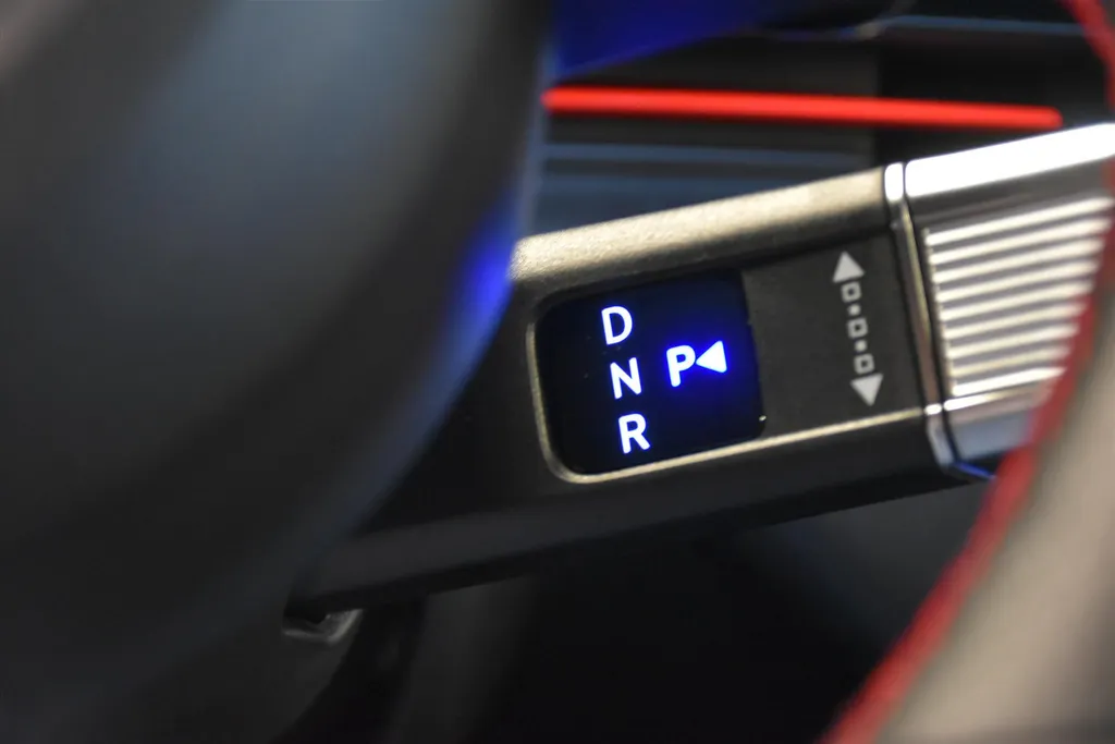 Hyundai Kona 1.6 GDI HEV 138pk DCT N-Line | Direct Leverbaar