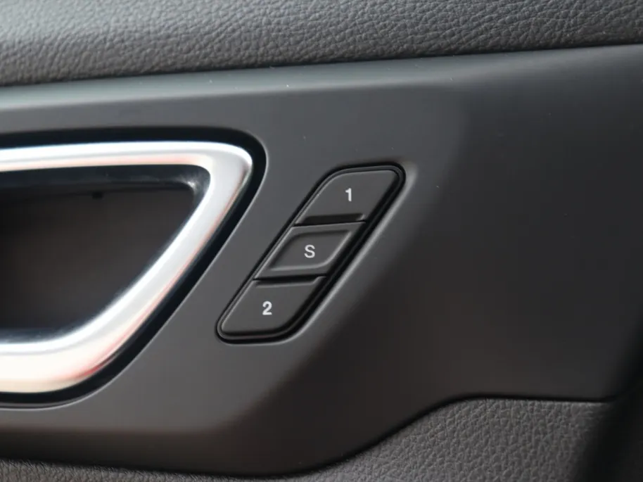 Jeep Compass 4xe 240 PK Hybrid S | Leder | Navi | Winter | Trekhaak | 19'