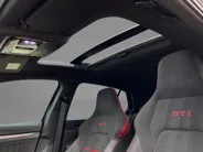 Volkswagen Golf 2.0TSI/300PK GTI Clubsport DSG · Panoramadak · 360°Camera · Harman/Kardon sound · Garantie t/m 21-08-2030 of 100000km.