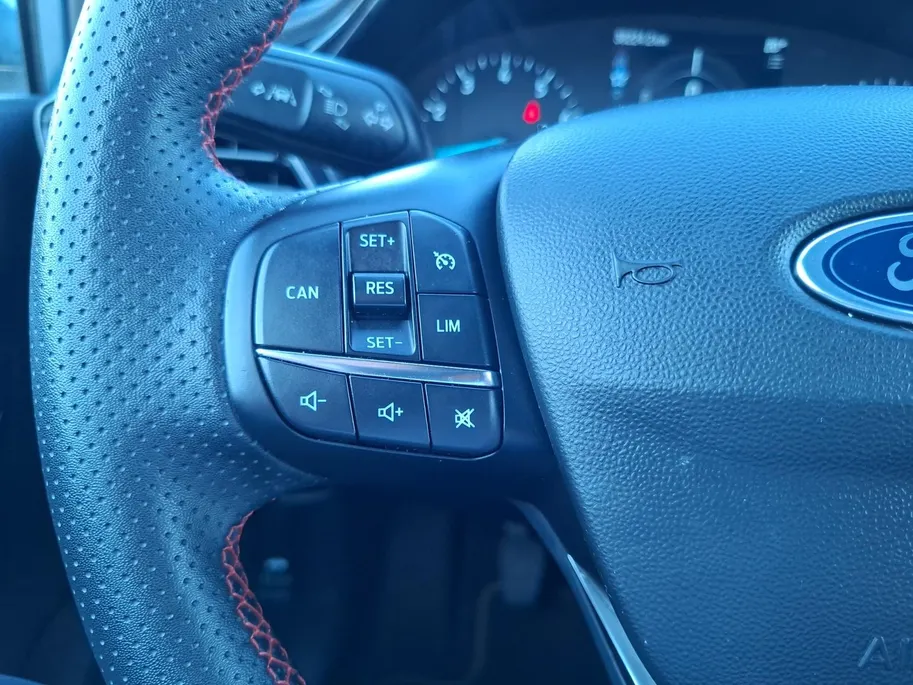 Ford Fiesta 1.0 EcoBoost Hybrid ST-Line 125PK | Winter Pack | Keyless Entry | Privacy Glass | Climate Control | Apple Carplay/ Android Auto | Parkeersensoren
