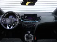 Kia Ceed Sportswagon 1.0 T-GDi Design Edition | Stuur-/stoelverwarming | Cruise | Camera | 16' LM | Dodehoekdetectie | JBL audio | LED | Elektr. achterklep |