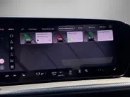 Audi Q5 2.0TFSIe-hybrid 220kW/299PK quattro S Line · Panoramadak · Leder · 360gr Camera · Drive select · Trekhaak · Garantie t/m 21-05-2030 of 120000km