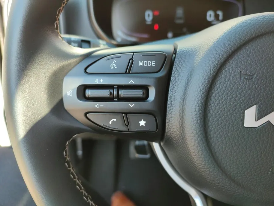 Kia Picanto 1.0 DPI DynamicPlusLine | Apple Carplay / Android Auto | Navigatiesysteem | Lichtsensor | Parkeersensoren + Camera Achter | Cruise Control | Rijstrooksensor + Correctie | 14' Lichtmetalen velgen