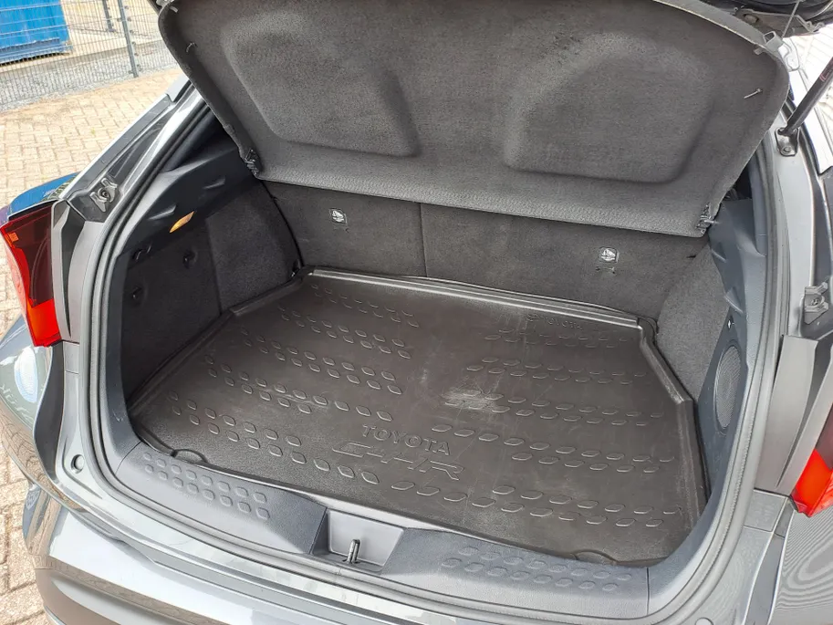 Toyota C-HR 2.0 Hybrid Executive | Automaat | Cruise control adaptief | JBL | Camera | Navigatiesysteem full map | Apple Carplay/Android Auto | LM Velgen