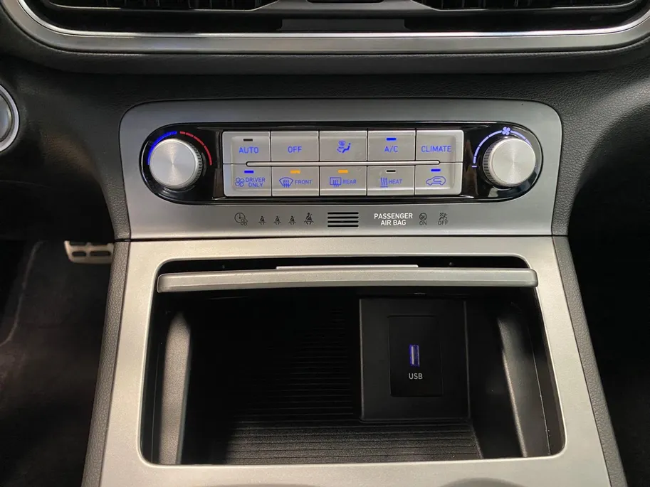 Hyundai Kona EV | 64 KWH | COMFORT | APPLE CARPLAY | CAMERA | DEALERONDERHOUDEN |