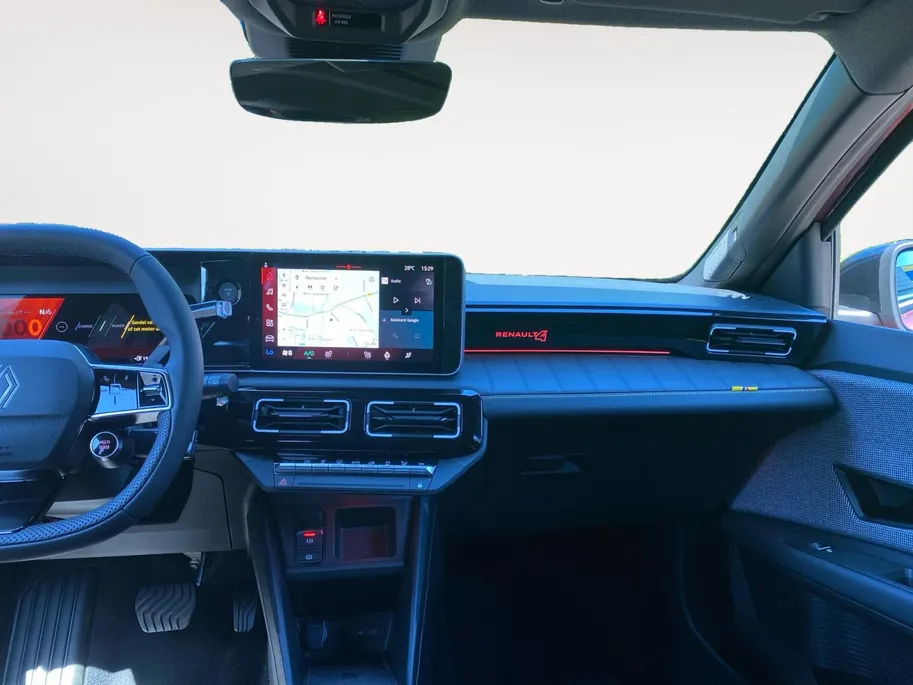 Renault 4 comfort range iconic canvas dak 52 kWh elektrisch vouwdak , nu met 1800,- voorraad korting .  Apple Carplay/Android Auto , Pack Advanced Driving Assist , Harman/kardon premium audio , lichtmetalen velgen 18' , voorstoelen verwarmd , warmtepomp , navigatie