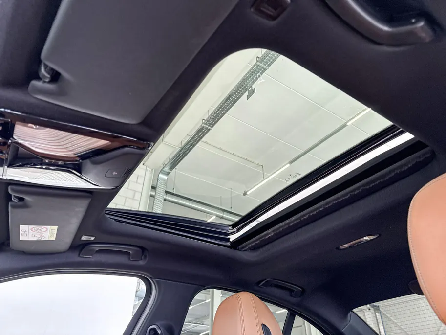 BMW 3 Serie Sedan 318i High Executive