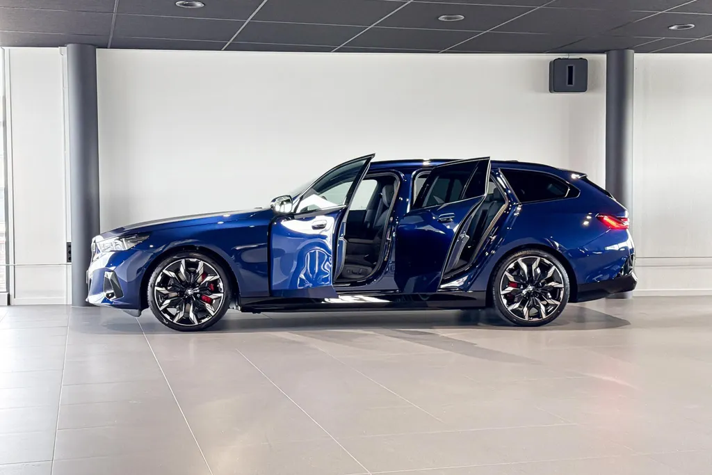 BMW i5 Touring eDrive40 M Sport Edition