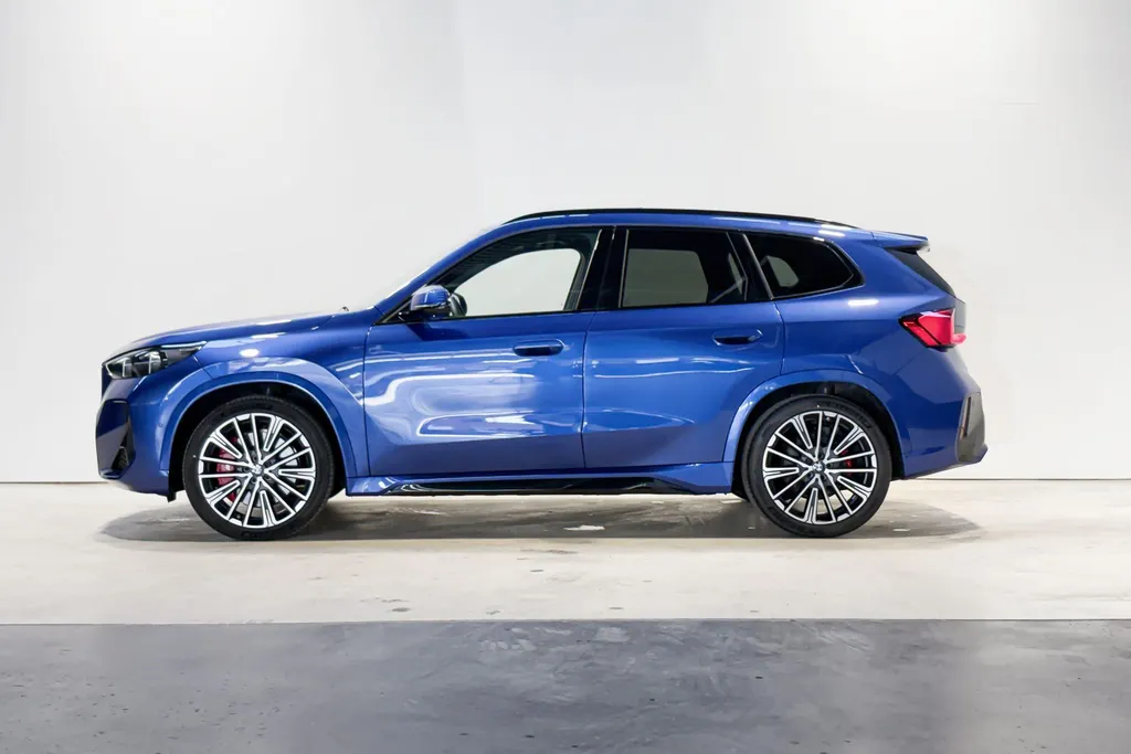 BMW iX1 xDrive30 67 kWh M Sport Edition