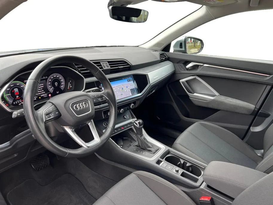 Audi Q3 Sportback 45 TFSI e Advanced Edition HYBRID |AUTOMAAT | NAVIGATIE |360 CAMERA | PARK ASSIST | DIGITAL DASHBOARD | ELEK. ACHTERKLEP | ADAPTIVE CRUISE | 1 JAAR GARANTIE