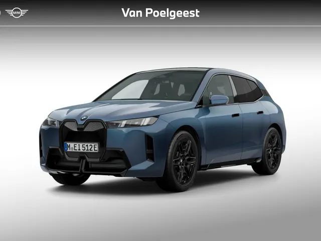 BMW iX