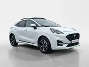 Ford Puma 1.0 EcoBoost Hybrid ST-Line | Automaat | Pano dak | Winter pack | Adapt. Cruise control | BLIS | Afneembare trekhaak | Draadloos opladen mobiel | Elektr. Achterklep | Parkeersensoren voor en achter | 360 gr camera | Fabrieksgarantie |