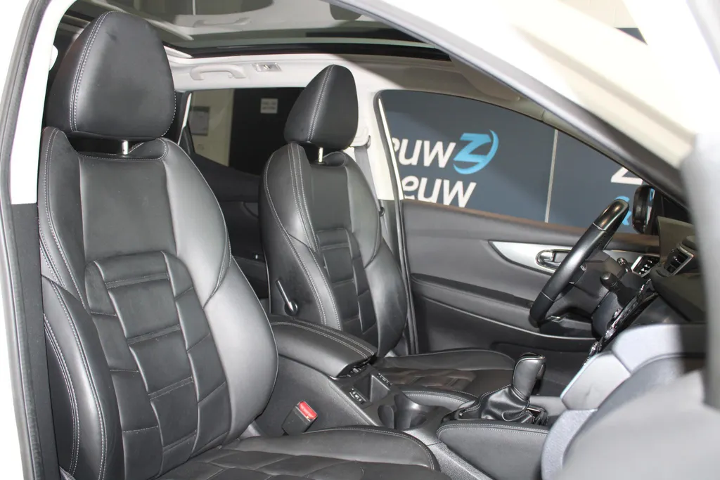 Nissan QASHQAI 1.3 DIG-T Premium Edition | Nappa lederen bekleding | Trekhaak | 1500kg trekgewicht | Pro-pilot | 360grd camera | PDC voor en achter | Climate controle | All season banden | Stoel verwarming |