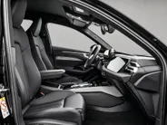 Audi A6 Avant 2.0 367pk e-hybrid Quattro S edition Competition · Wegklapbare Trekhaak · 360 Camera · B&O Audio · Matrix LED · 20'' Inch · 19-08-2030 of 100.000km