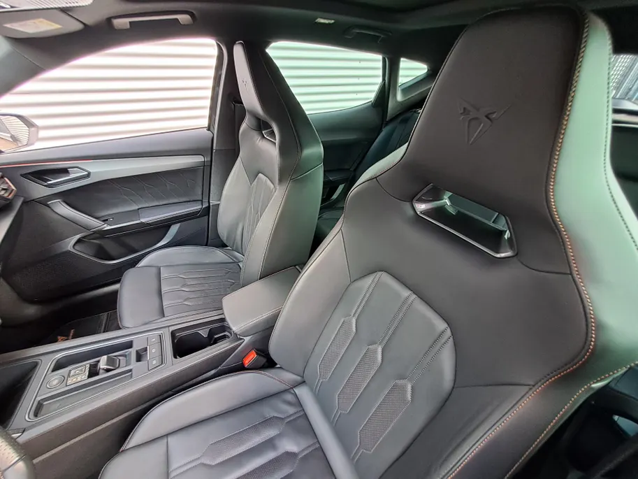CUPRA Formentor 1.4 e-Hybrid VZ Copper Edition | Voorstoelen verwarmd | Automaat | ECC | Navi | Leer | Stuur verwarmd | Apple Carplay/Android Auto | Cruise control adaptief | SOH 93,6%