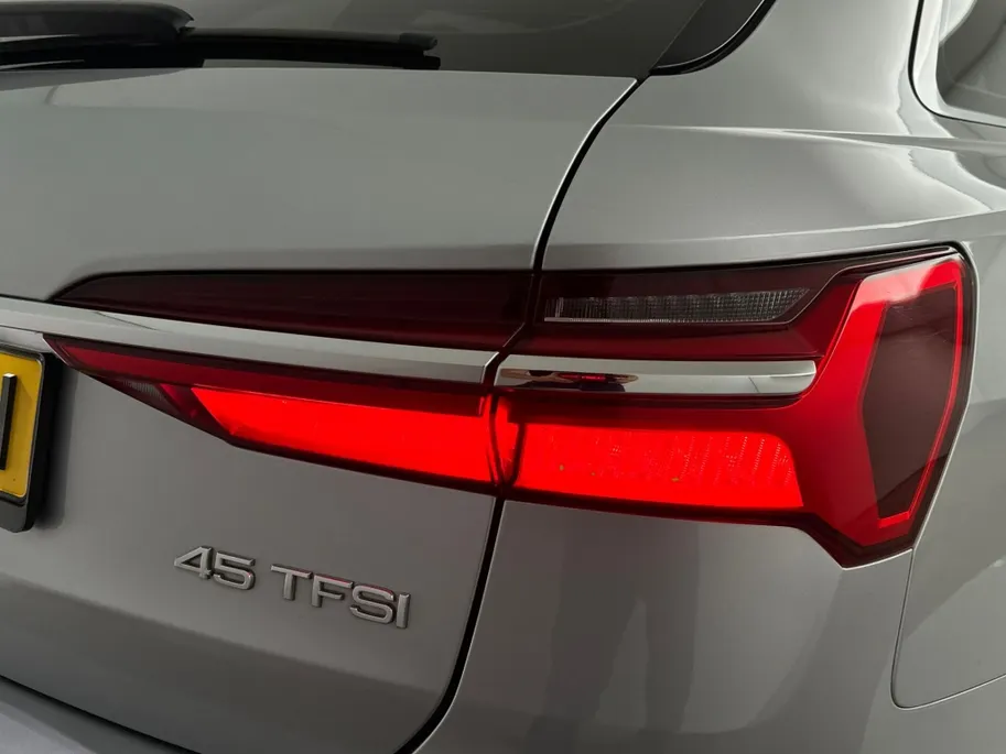 Audi A6 Avant 45 TFSI S-Line DSG Automaat | 245 PK | 2 X S-Line | Audi Sport Wielen