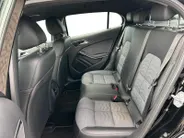 Mercedes-Benz GLA 180 Business Solution Limited | achteruitrijcamera | cruise control | start/stop systeem | Bluetooth telefoonvoorbereiding | schakelmogelijkheid aan stuurwiel |