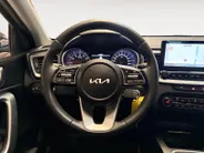 Kia Ceed Sportswagon 1.0 T-GDi DynamicLine | All-season banden | BTW-auto | Achteruitrijcamera | Parkeersensoren voor- en achter | Navi | Apple/Android Carplay | Cruise control | Climate control