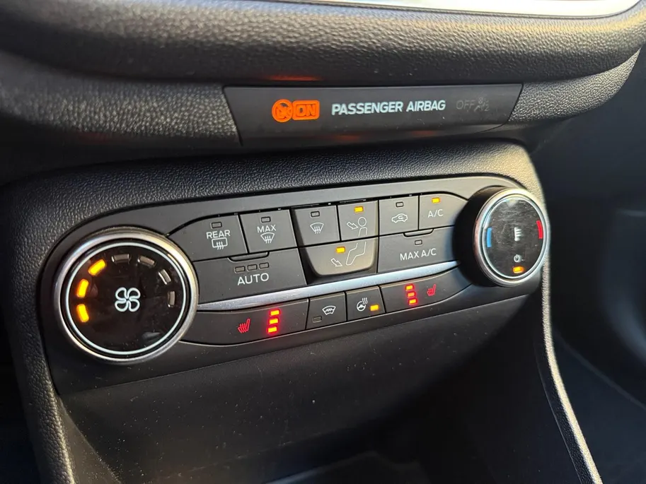 Ford Fiesta 1.0 EcoBoost Hybrid Titanium | Winterpack | Apple Carplay/Android Auto | Cruise Control | Keyless Entry | Parkeersensoren Achter |