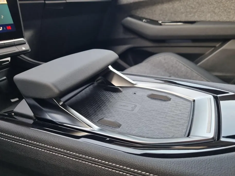 Renault Espace E-Tech full hybrid 200 techno 7p. Nu op voorraad bij Zeeuw & Zeeuw Naaldwijk  // 4.000 Euro voorraad voordeel // Incl. 5 jaar garantie