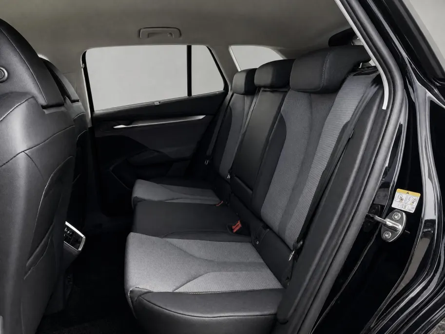 Škoda Enyaq iV Business Edition 85 | trekhaak wegklapbaar | 19'' proteus velgen | 2.500,- inruilbonus!!