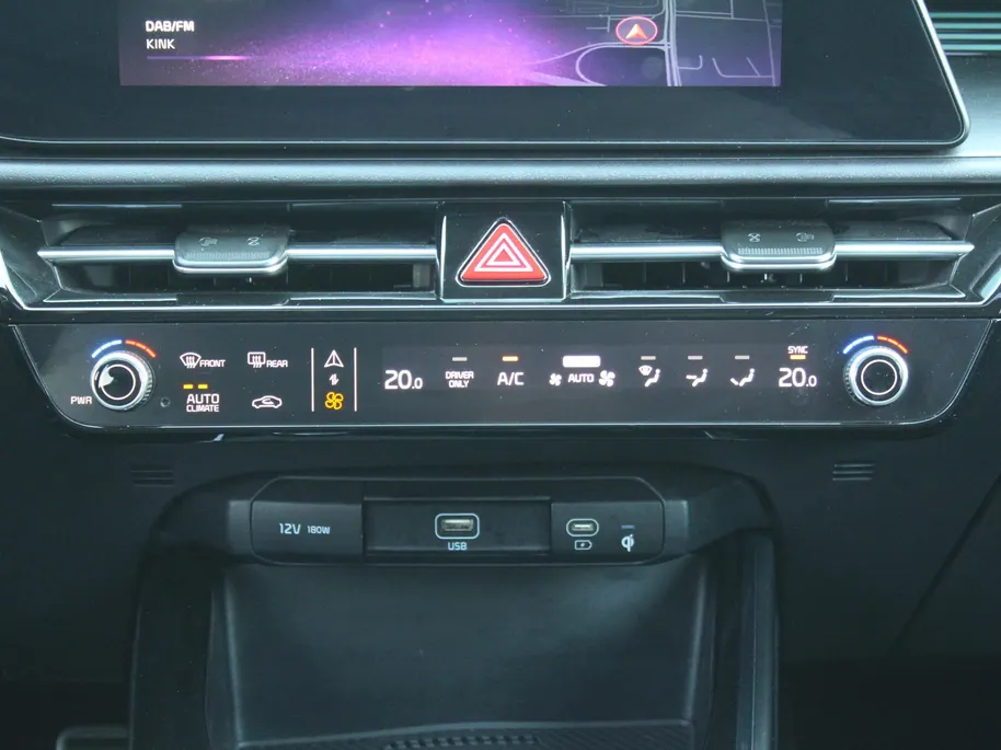 Kia Niro 1.6 GDi Hybrid ExecutiveLine | Stuur-/stoelverwarming + ventilatie | Leer | Schuifdak | 18' LM | Camera | Cruise adapt. | HUD | Elek. stoelverstelling |