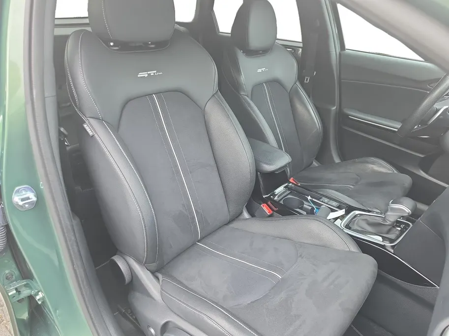 Kia Ceed Sportswagon 1.5 T-GDi GT-PlusLine | Cruise Control | Climate Control | Stoelverwarming | Stuuverwarming | Navigatie | Camera |