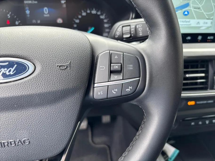 Ford Focus Wagon 1.0 EcoBoost Hybrid Titanium 155PK Automaat | NL-Auto | 1e Eigenaar | Navigatie | Climate Control | Parkeersensoren | Privacy Glass