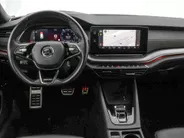 Škoda Octavia Combi 1.4 TSI RS iV PHEV 245pk DSG Business · Camera · Inklap. Trekhaak · Head-Up Display · Elek. Stoelen + Geheugen & Massage · Stuur- & Stoelverwarming ·