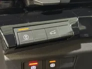 Renault Austral 200PK E-Tech Full Hybrid Esprit Alpine Automaat | 360 Camera | Elektrische Voorstoelen | Climate Control | Stoelverwarming | Digital Cockpit | Apple CarPlay/Android Auto | Lichtmetalen Velgen | Full LED |