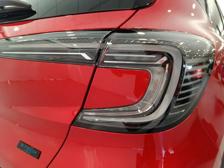 Renault Captur 1.6 E-Tech full hybrid 160 esprit Alpine | Profiteer nu van €6.400,- Zeeuw & Zeeuw voorraadkorting |Uit voorraad leverbaar op = op