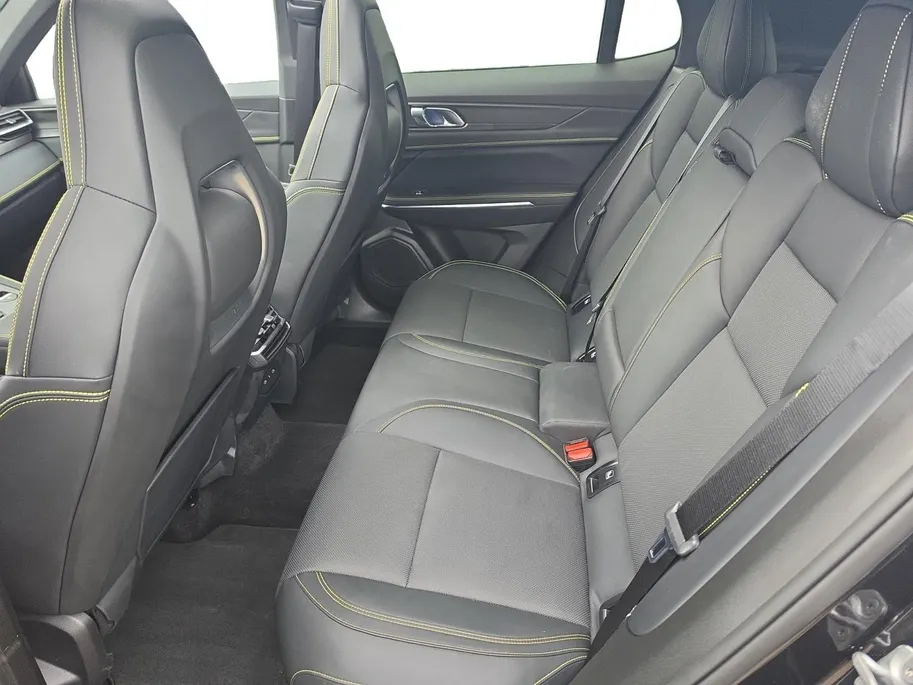 Lynk & Co 01 1.5 More | Navigatie | Climate control | 360Gr camera | Keyless | Stoel + Stuurverwarming