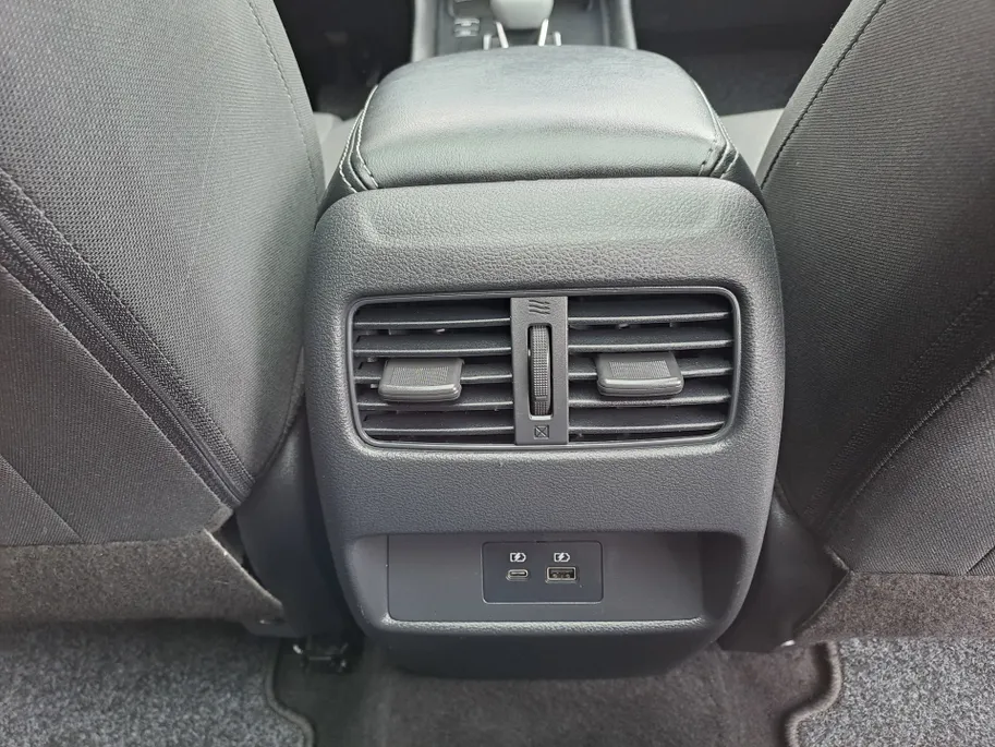 Nissan QASHQAI 1.3 MHEV Xtronic N-Connecta | Automaat | Panorama Dak | Navi | 360 Camera | Cruise control adaptief