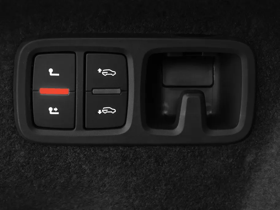 Audi Q8 55 TFSI e quattro Pro Line S 394 PK · 22' LM Velgen · Glazen panorama dak · B&O Premium 3D · Assist. plus, remote park · Stoelventilatie + Massage · Trekhaak · Servosluiting