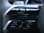 Mercedes-Benz A-Klasse 250 e Star Edition AMG Line | Panoramadak | Multispaak | LED | Burmester | Camera | LED | Automaat