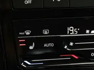 Volkswagen T-Cross 1.0 TSI 110pk DSG Style · Camera · Keyless · Stoelverwarming · Apple/Android Car Play · ACC · 18'Velgen · Active Info Display ·