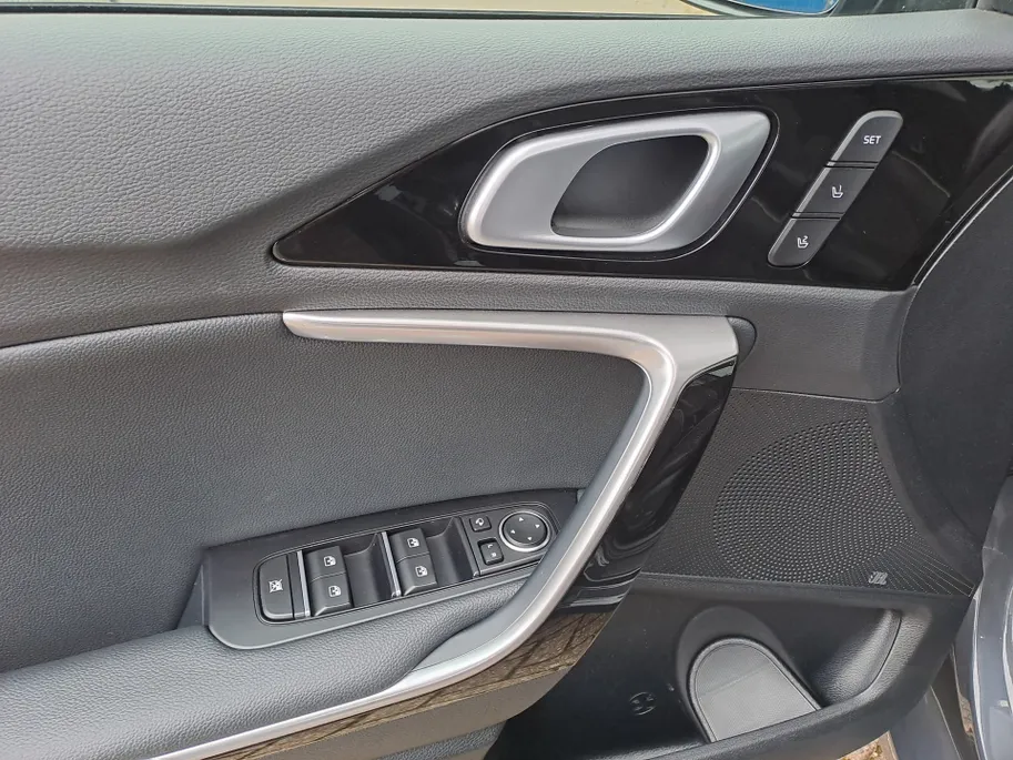 Kia Ceed Sportswagon 1.0 T-GDi ExecutiveLine Navigatie GROOT scherm | Camera | Cruise | Panorama schuif/kanteldak | Dode hoek | Apple Carplay/Android Auto | Stoel/stuur verwarming | JBL | Elektr. achterklep