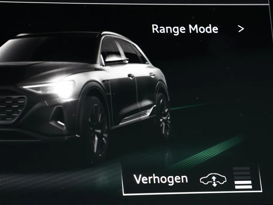 Audi e-tron 55 408pk Quattro S edition 95 kWh · SOH 97% · Panoramadak · Camera · Luchtvering · Elek. Achterklep · 20'' Inch ·