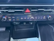 Kia Niro 1.6 GDi Hybrid DynamicPlusLine | Apple Carplay / Android Auto | Navigatiesysteem | Stoel + Stoelverwarming | Licht + Regensensor | Elektrisch bedienbaar Schuif / Kanteldak | Elektrisch Bedienbare Achterklep | Cruise Control Adaptief | Rijstrooksensor + Co