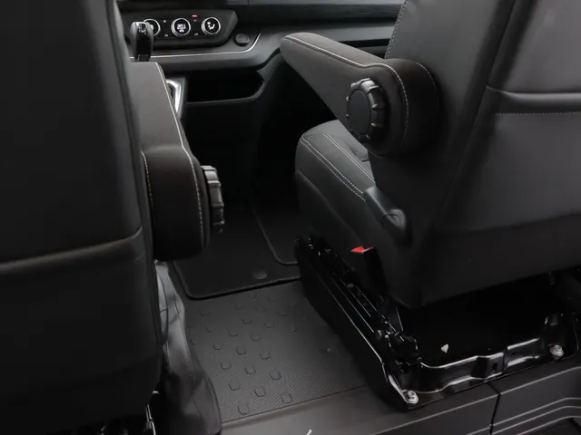 Renault Trafic 170PK L2H1 | 2 SCHUIFDEUREN | Luxe | DC DUBBEL CABINE BLACK EDITION | FULL OPTION | NAVIGATIE | CAMERA | KEYLESS | PARKEERSENSOREN