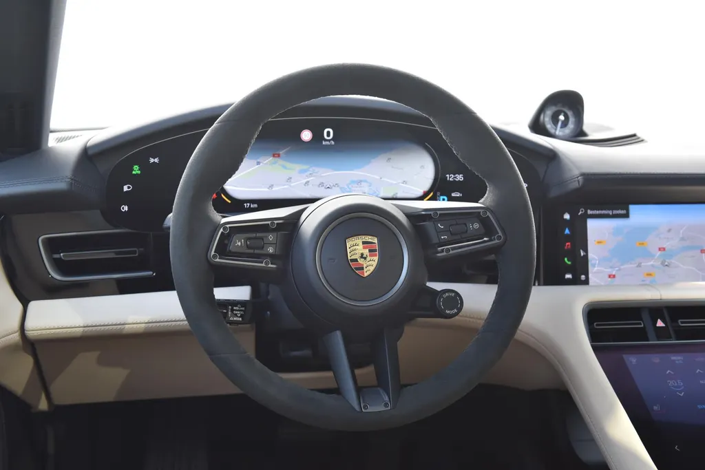 Porsche Taycan Cross Turismo 4 93 kWh