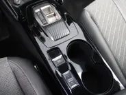 Peugeot 2008 1.2 PureTech 130 Allure | Automaat | Camera | Clima | Cruise | Navi | 17' LM | LED | Apple Carplay/Android Auto |