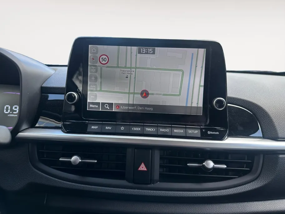 Kia Picanto 1.0i DynamicLine Navi | Camera | Apple Carplay / Android auto | Parkeersensoren | Fabrieksgarantie 27-3-2033 + 3x 1 jaar*  | NAP