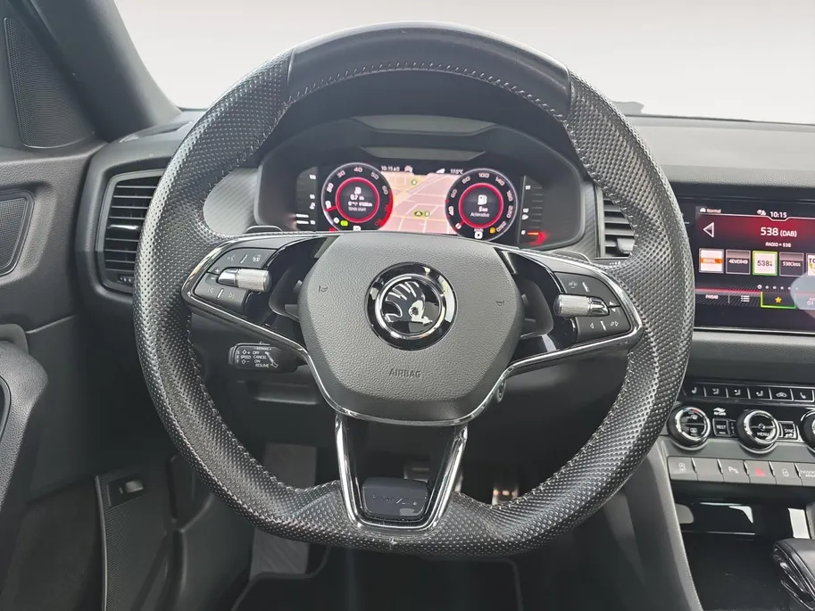 Škoda Kodiaq 1.5 TSI Sportline Business 7p. | Goed onderhouden! | Panoramadak | Trekhaak | Achteruitrijcamera | Elektr. Stoelen | 20'' velgen | 12 maanden garantie