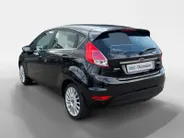 Ford Fiesta 1.0 EcoBoost Titanium | NL auto | Navigatie | Parkeersensor achter | Bluetooth | Cruise control | Verwarmde voorruit |