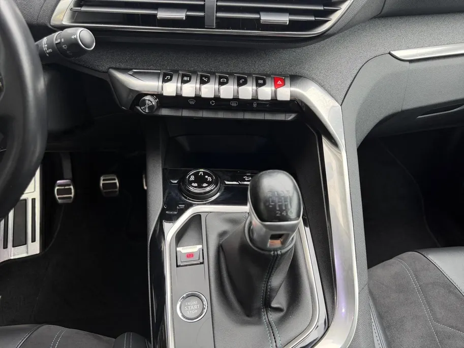 Peugeot 3008 1.2 PureTech Crossway Avantage | Navigatie | Camera | Cruise/Climate Control | 12 MAANDEN GARANTIE!