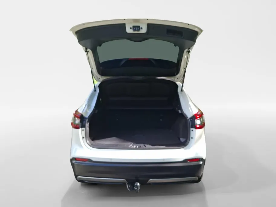 Nissan QASHQAI 1.3 DIG-T Tekna | TREKHAAK | STOELVERWARMING | PANO DAK | CLIMATE | ALL SEASON BANDEN |