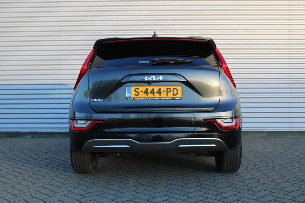 Kia Niro EV DynamicPlusLine 64.8 kWh | Airco | Navi | Camera | Cruise | 17' LM | PDC |