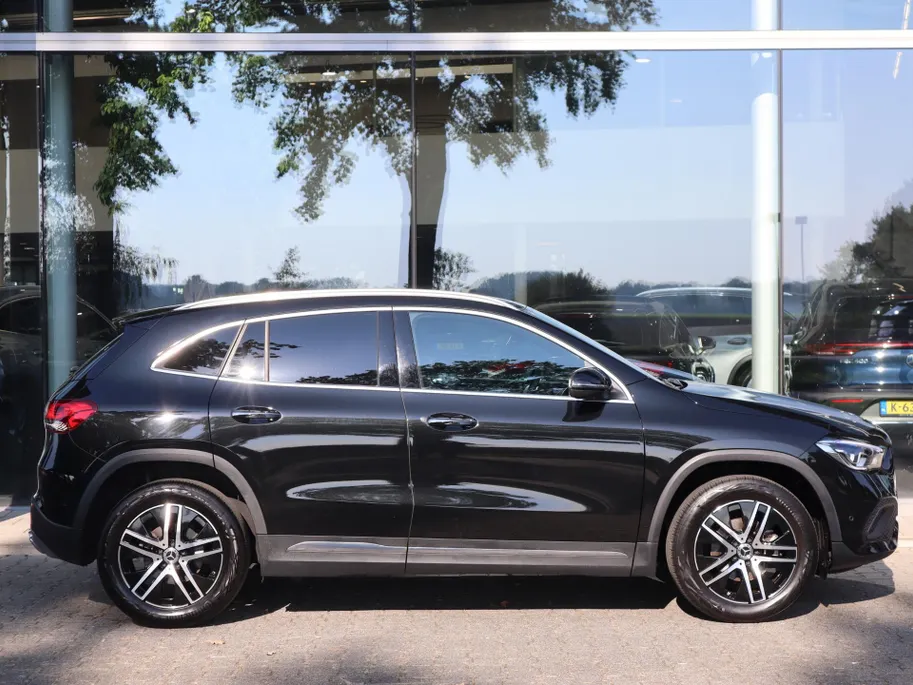 Mercedes-Benz GLA 180 Luxury Line