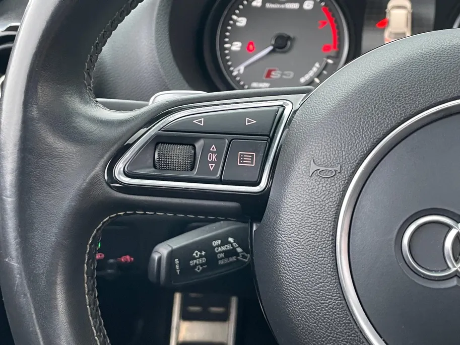 Audi S3 Sportback 2.0 TFSI quattro Pro Line Plus *Automaat*Navigatie*Schuif/Kanteldak*LED*LM.Velgen. IN ZEER NETTE STAAT!